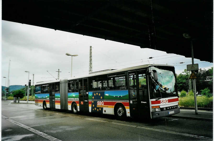 (096'103) - SBG Freiburg - FR-JS 250 - Setra am 9. Juli 2007 beim Bahnhof Freiburg 