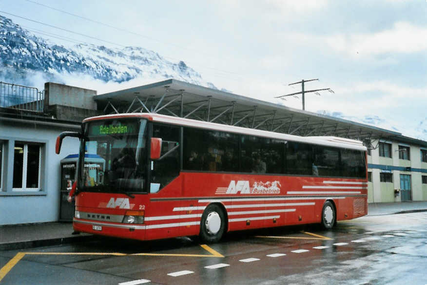 (101'719) - AFA Adelboden - Nr. 22/BE 26'708 - Setra (ex Nr. 8) am 9. Dezember 2007 beim Bahnhof Frutigen