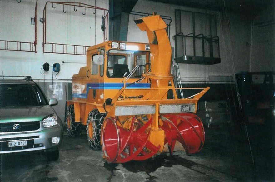 (101'727) - Aus dem Archiv: AFA Adelboden - BE 2777 - Rolba Schneeschleuder am 9. Dezember 2007 im Autobahnhof Adelboden