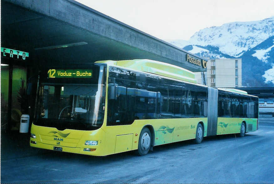 (102'701) - Aus Liechtenstein: Matt, Mauren - Nr. 5/FL 24'695 - MAN am 29. Dezember 2007 beim Bahnhof Sargans