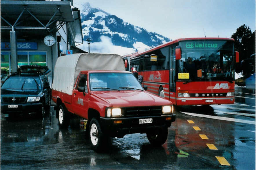 (103'013) - Aus dem Archiv: AFA Adelboden - BE 299'058 - Toyota am 6. Januar 2008 beim Bahnhof Frutigen