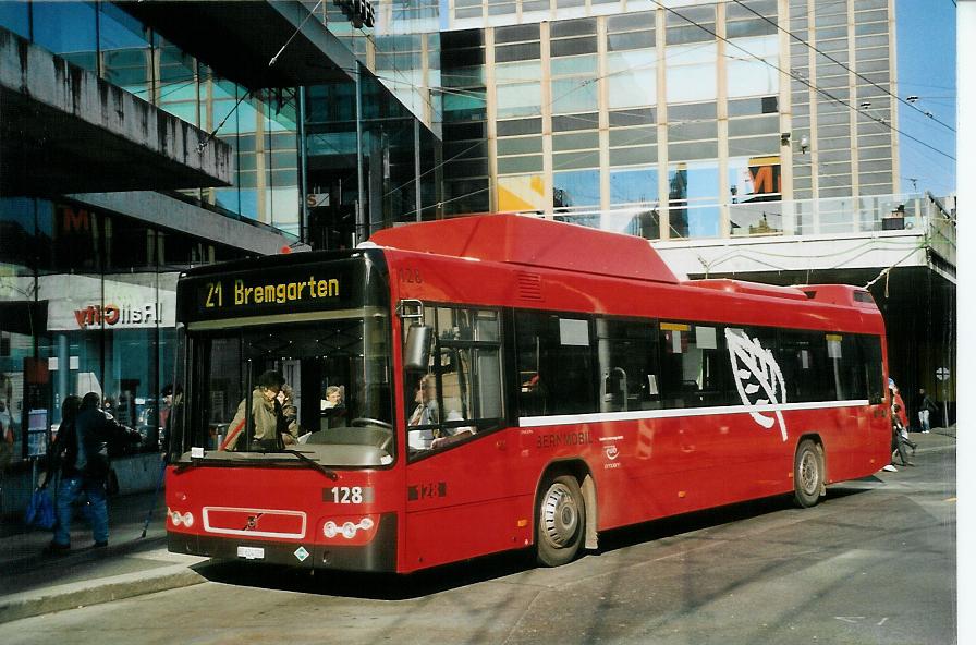 (104'207) - Bernmobil, Bern - Nr. 128/BE 624'128 - Volvo am 16. Februar 2008 beim Bahnhof Bern