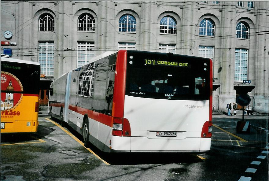 (105'833) - St. Gallerbus, St. Gallen - Nr. 276/SG 198'276 - MAN am 29. Mrz 2008 beim Bahnhof St. Gallen