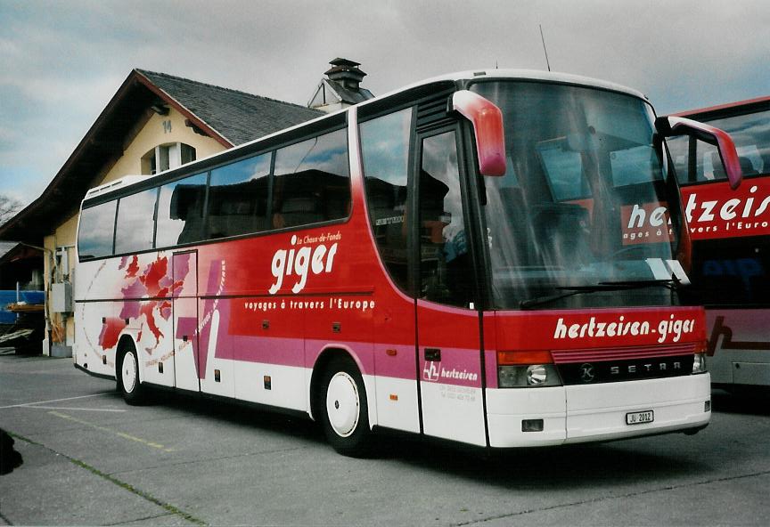 (106'224) - Hertzeisen, Glovelier - JU 2012 - Setra am 4. April 2008 in Thun, Expo