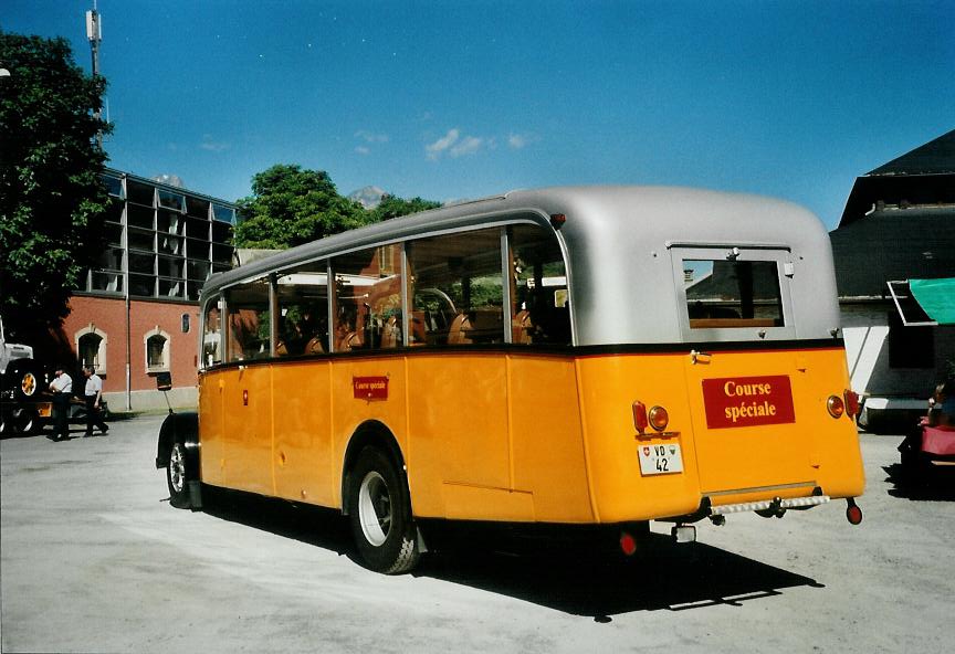 (108'108) - Riviera Carburant Lavage, St-Lgier - VD 42 - Saurer/Saurer (ex Oldtimer Club Saurer, Arbon; ex AVG Grindelwald; ex P 23'106) am 21. Juni 2008 in Aigle, Saurertreffen 