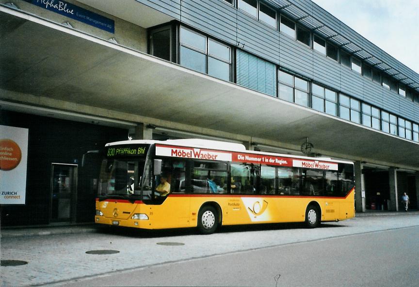 (108'636) - Ryffel, Uster - Nr. 158(35)/ZH 26'346) - Mercedes am 6. Juli 2008 beim Bahnhof Uster