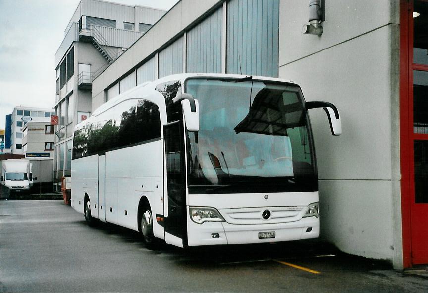 (108'725) - EvoBus, Kloten - ZH 717'248 - Mercedes am 6. Juli 2008 in Kloten, EvoBus