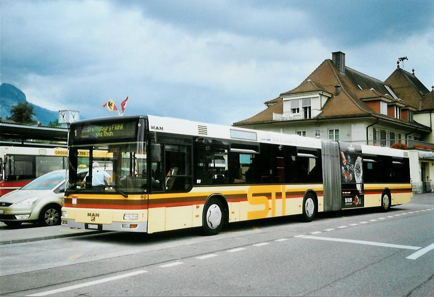 (109'811) - STI Thun - Nr. 90/BE 572'090 - MAN am 1. August 2008 beim Bahnhof Spiez