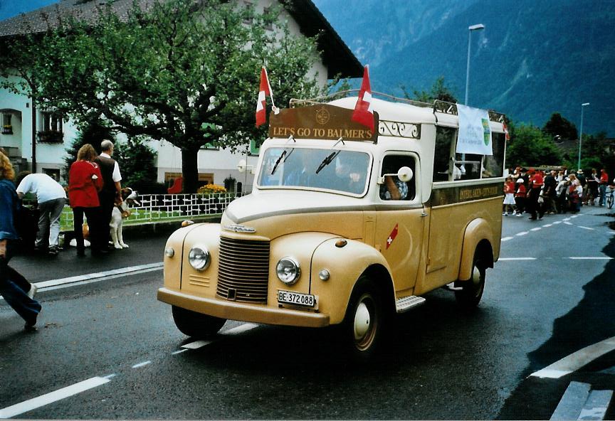 (109'815) - Aus dem Archiv: Balmer, Matten - BE 372'088 - Commer (ex Mder, Meiringen) am 1. August 2008 in Interlaken, 1. August-Umzug