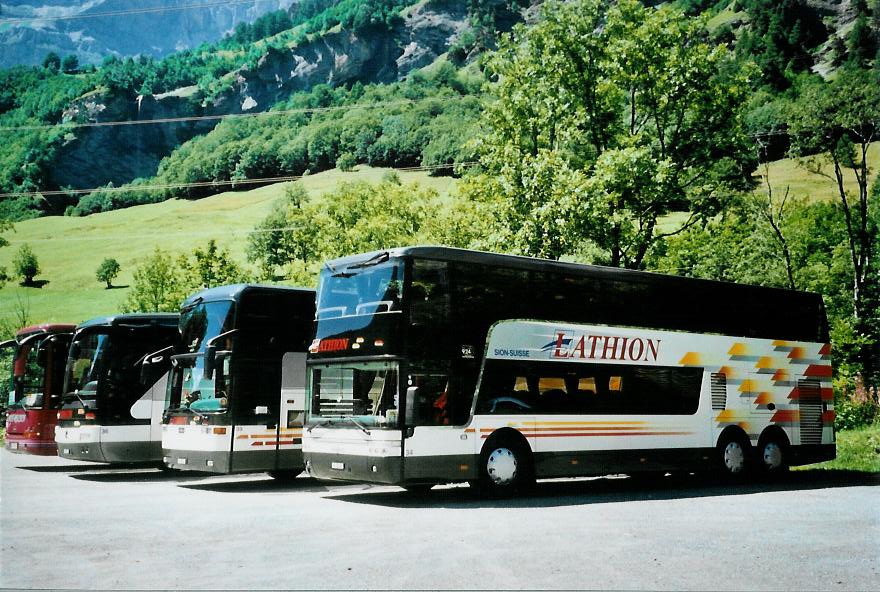 (110'007) - Lathion, Sion - Nr. 34/VS 24'940 - Van Hool am 3. August 2008 in Leukerbad, Carparkplatz