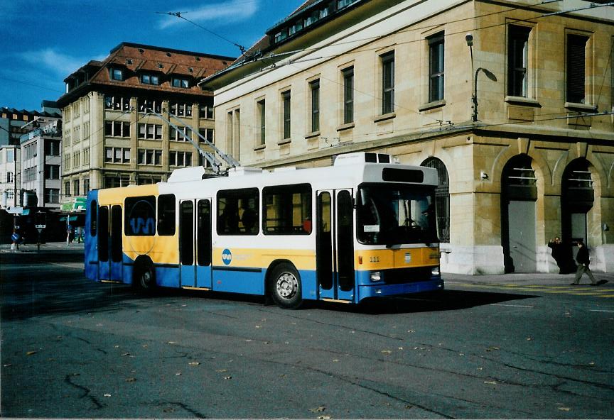 (112'027) - TC La Chaux-de-Fonds - Nr. 111 - NAW/Hess Trolleybus am 10. November 2008 beim Bahnhof La Chaux-de-Fonds