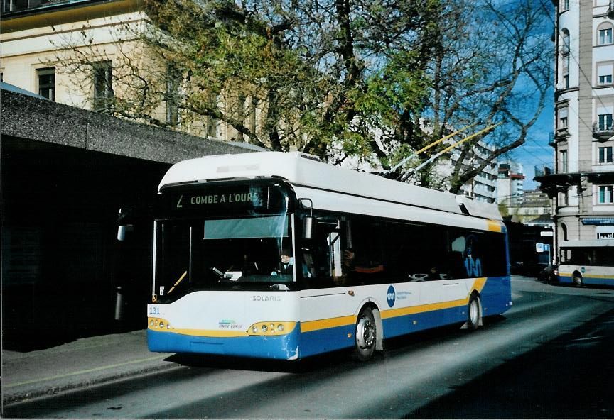 (112'029) - TC La Chaux-de-Fonds - Nr. 131 - Solaris Trolleybus am 10. November 2008 beim Bahnhof La Chaux-de-Fonds