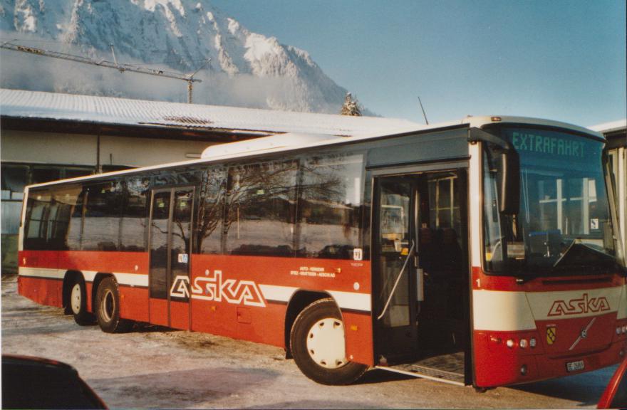 (112'830) - ASKA Aeschi - Nr. 1/BE 26'869 - Volvo am 13. Dezember 2008 in Aeschi, Garage