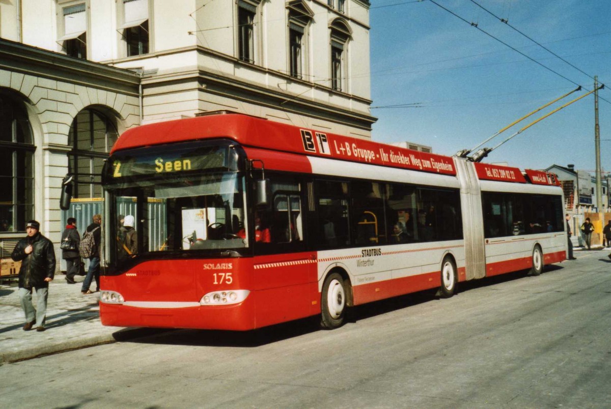 (114'517) - SW Wisnterthur - Nr. 175 - Solaris Gelenktrolleybus am 18. Februar 2009 beim Hauptbahnhof Winterthur