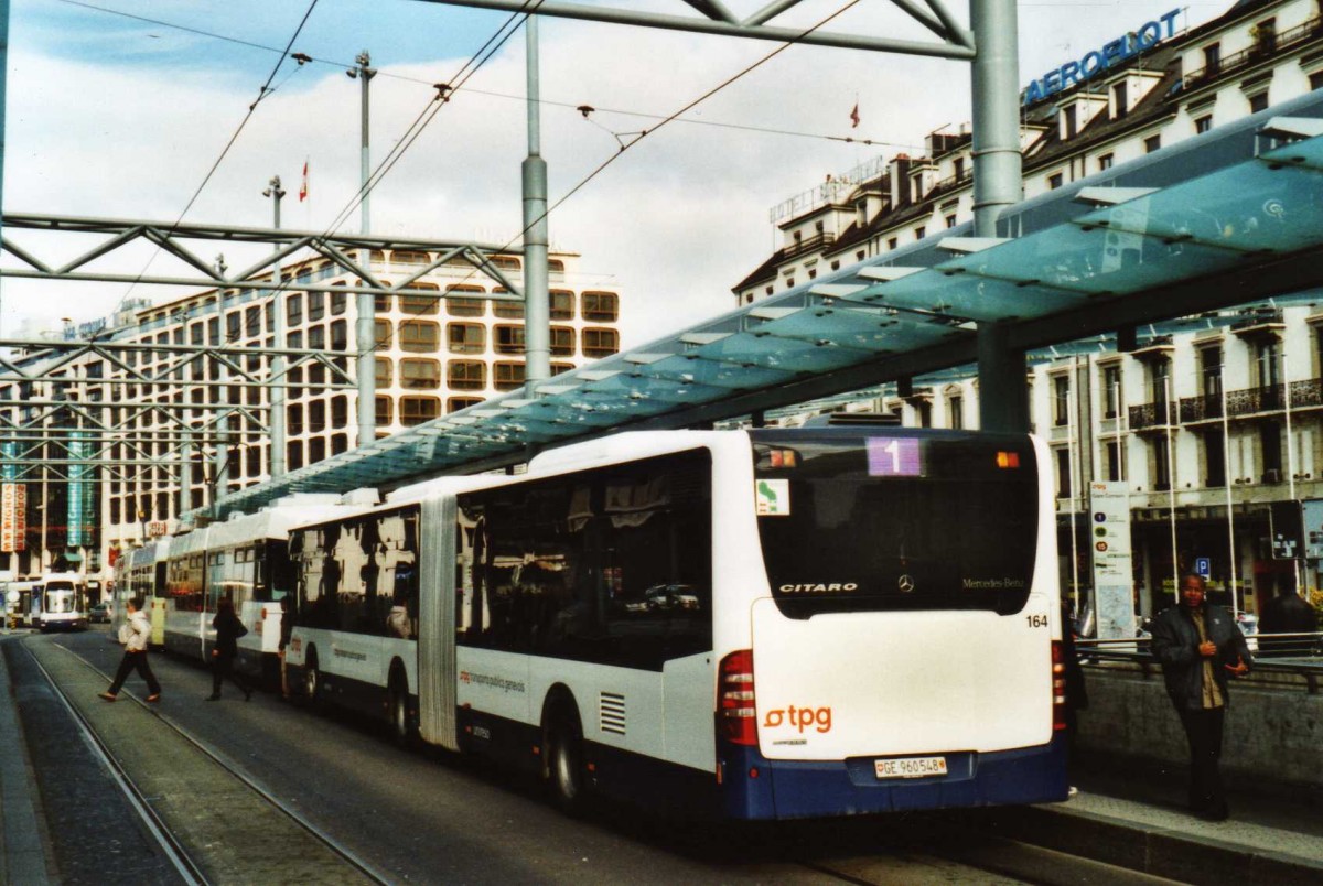 (115'009) - TPG Genve - Nr. 164/GE 960'548 - Mercedes am 8. Mrz 2009 beim Bahnhof Genve