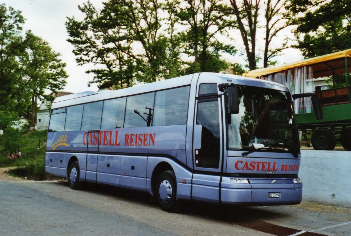 (116'523) - Aus der Schweiz: Castell, Nfels - GL 23'079 - Volvo/Barbi am 24. Mai 2009 in Bazna, Pensiunea Bazna