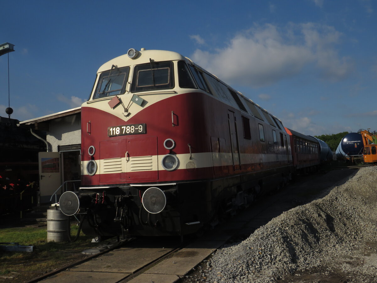 118 788-9 der TEV Weimar beim 30. Weimarer Eisenbahnfest am 24.5.2025