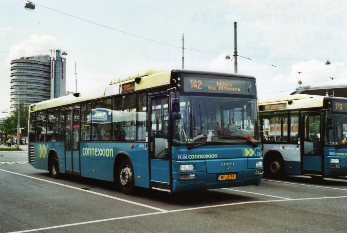 (118'332) - Connexxion - Nr. 3846/BT-JZ-29 - MAN am 6. Juli 2009 beim Bahnhof Amsterdam