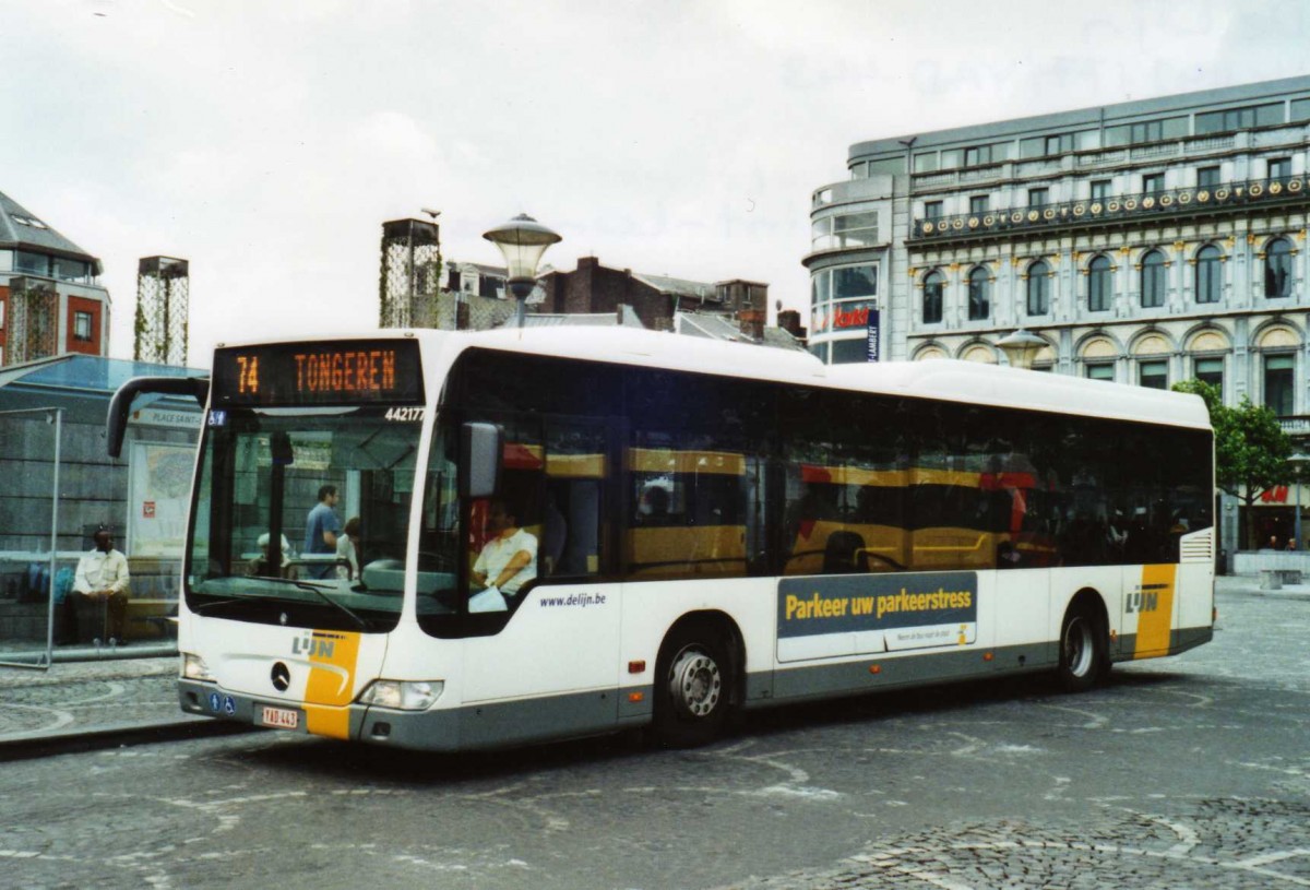 (118'703) - De Lijn, Mechelen - Nr. 442'177/YAD-443 - Mercedes am 8. Juli 2009 in Lige, Place Saint-Laurent