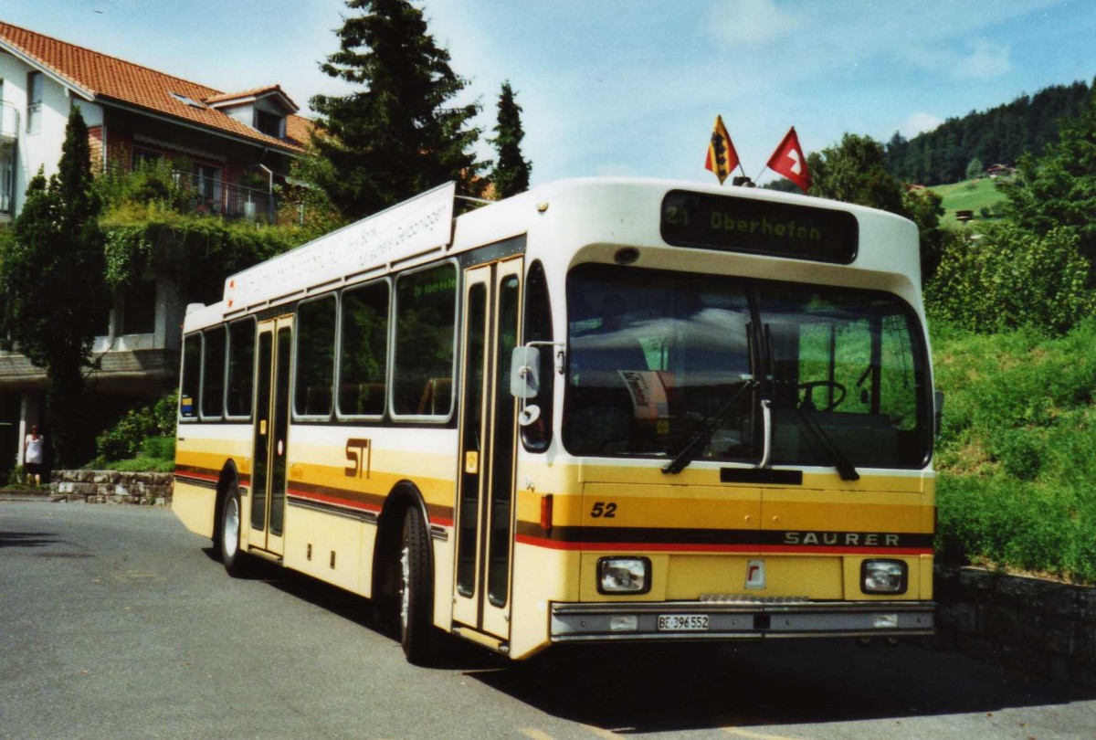 (119'536) - STI Thun - Nr. 52/BE 396'552 - Saurer/R&J am 9. August 2009 in Oberhofen, Wichterheer Gut