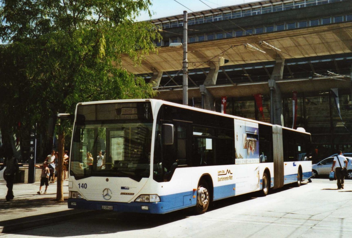 (120'022) - VBL Luzern - Nr. 140/LU 199'440 - Mercedes am 15. August 2009 beim Bahnhof Luzern