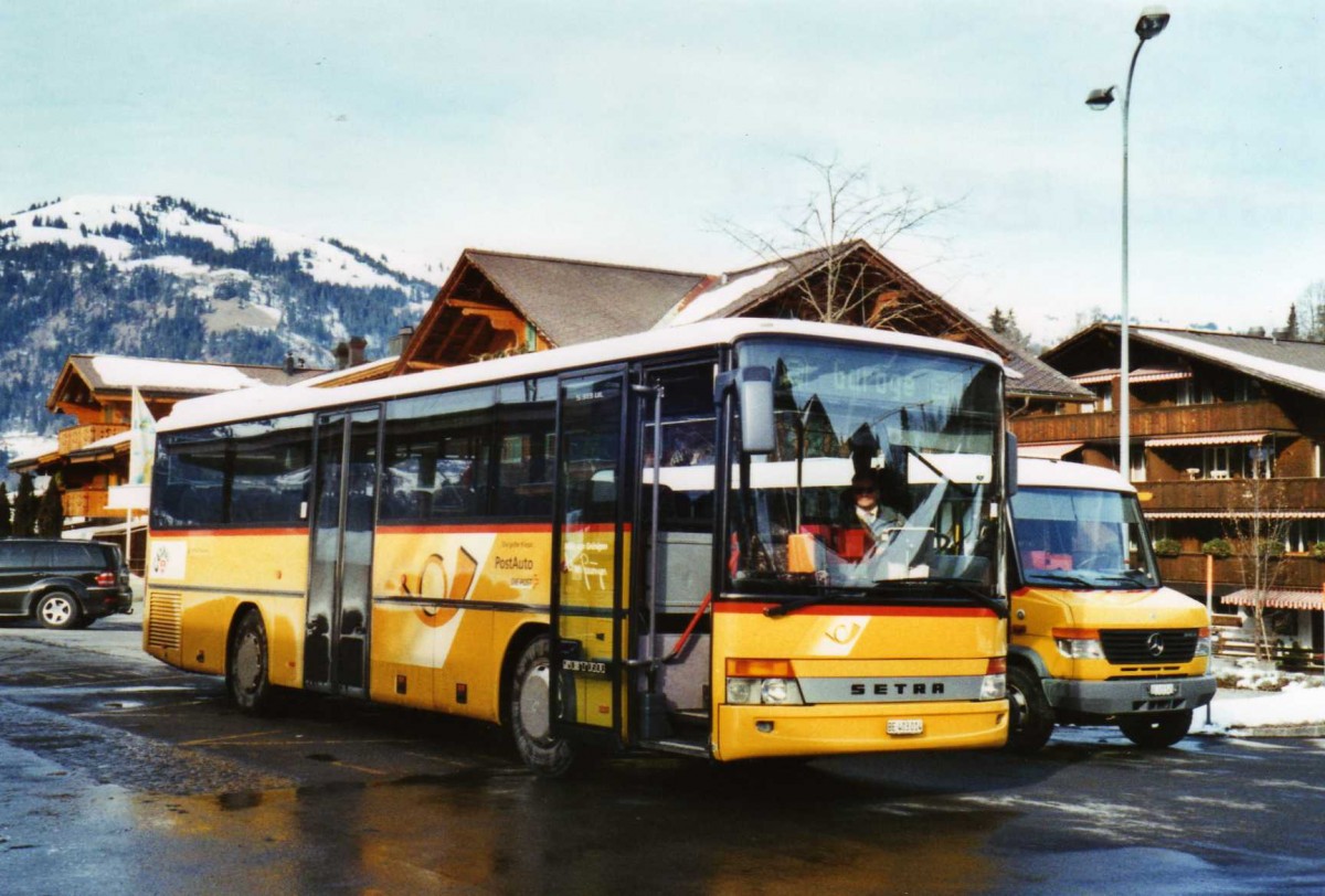 (124'302) - Kbli, Gstaad - BE 403'014 - Setra am 24. Januar 2010 beim Bahnhof Gstaad