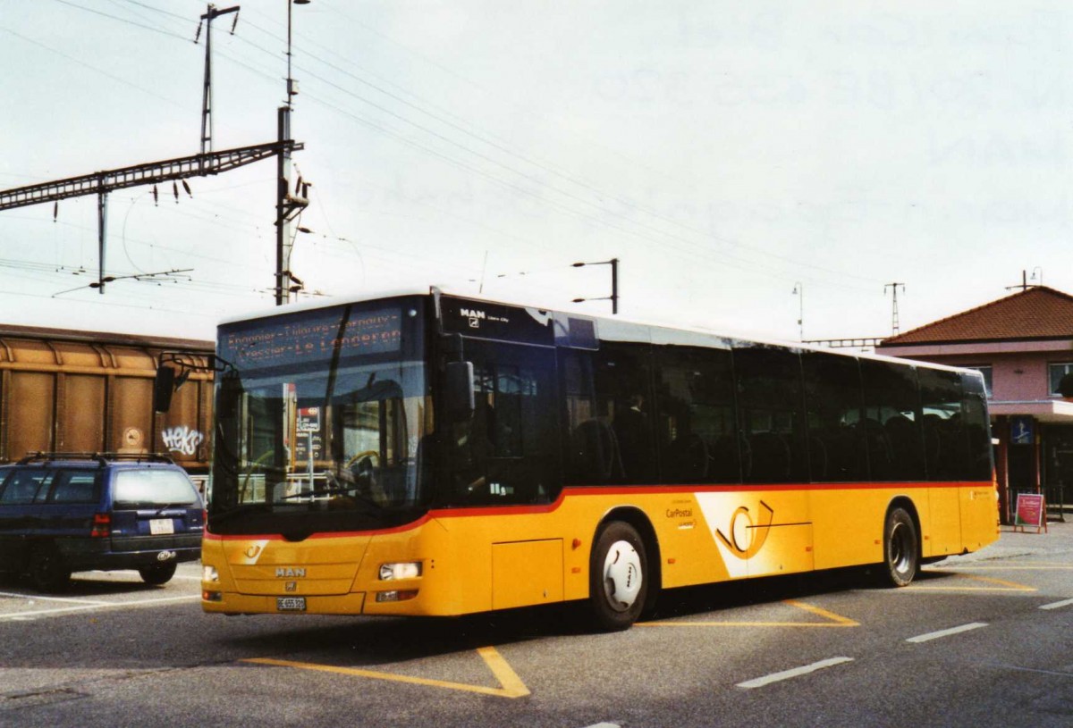 (125'211) - Funi-Car, Biel - Nr. 20/BE 655'320 - MAN am 22. Mrz 2010 beim Bahnhof Marin-Epagnier