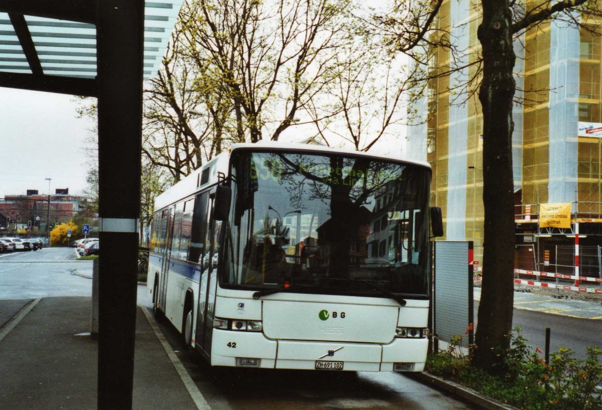 (125'336) - ATE Bus, Effretikon - Nr. 42/ZH 691'102 - Volvo/Hess am 14. April 2010 beim Bahnhof Effretikon