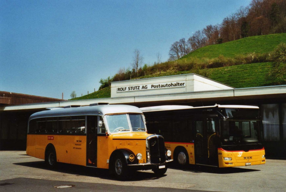 (125'629) - Stutz, Oberlunkhofen - AG 8341 - Saurer/Tscher (ex Dubs, Stallikon) am 24. April 2010 in Aeugstertal, Garage