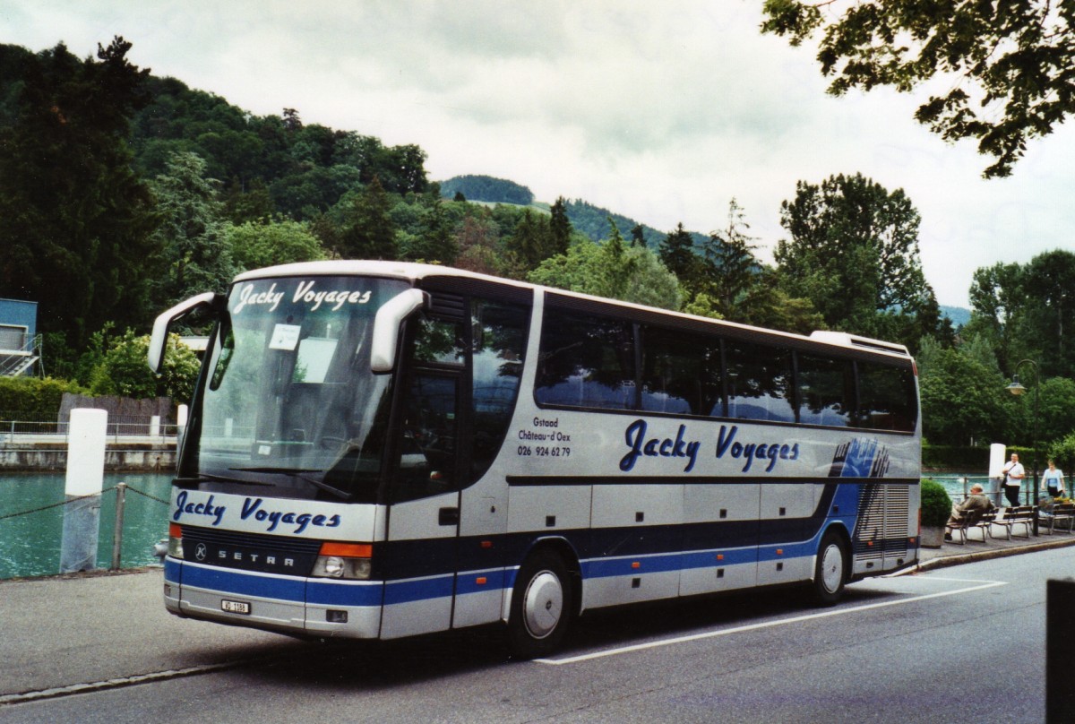 (126'837) - Jacky Voyages, Chteau-d'Oex - VD 1188 - Setra am 12. Juni 2010 bei der Schifflndte Thun