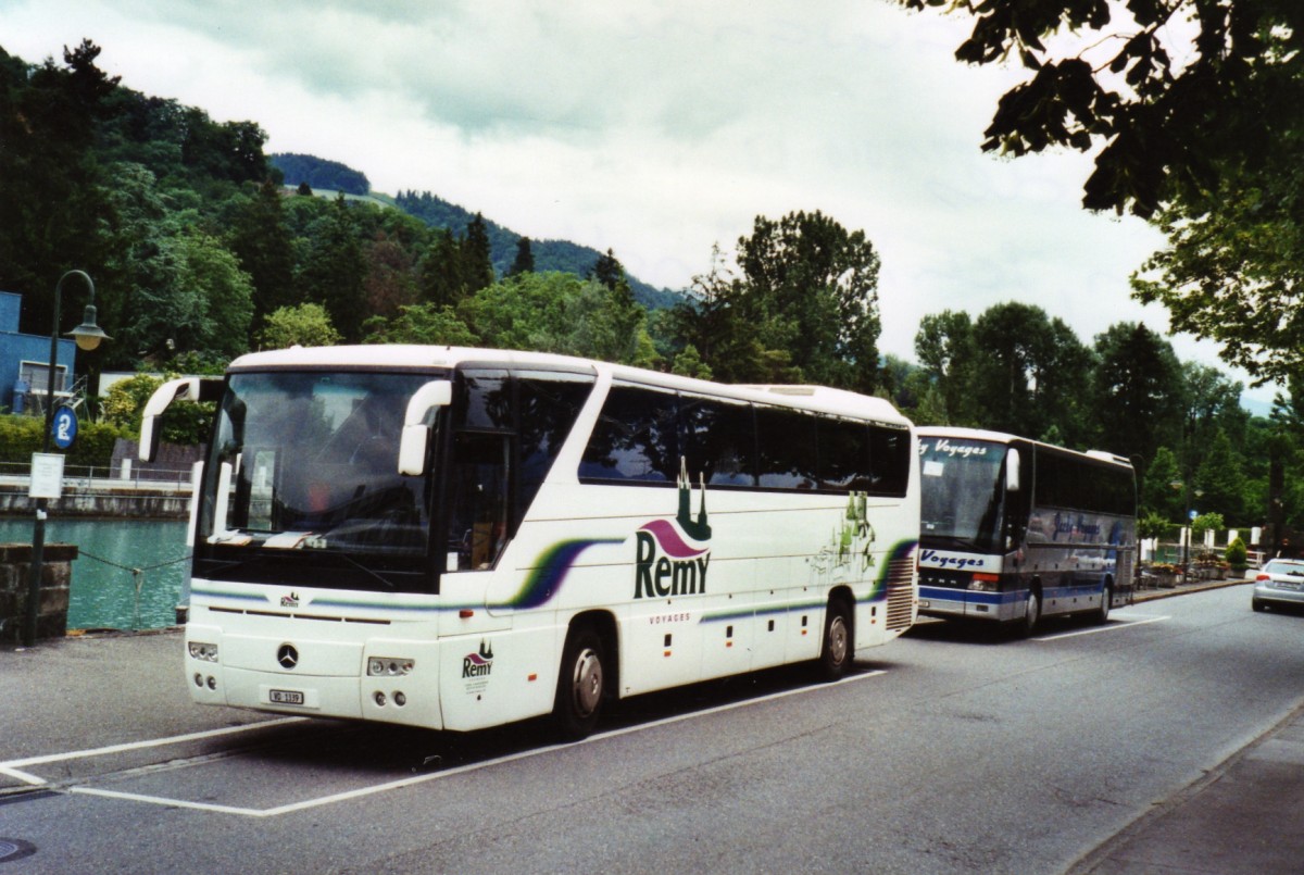 (126'901) - Remy, Lausanne - VD 1339 - Mercedes am 12. Juni 2010 bei der Schifflndte Thun