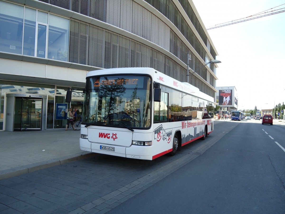 (127'750) - WVG Wolfsburg - Nr. 421/WOB-VG 21 - Scania/Hess am 8. Juli 2010 beim Hauptbahnhof Wolfsburg