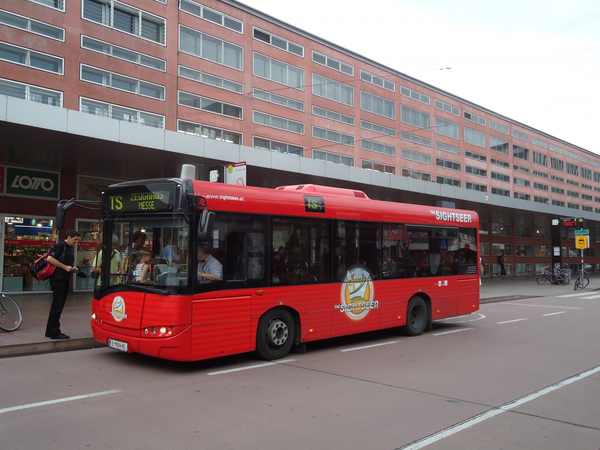 (128'639) - Heiss, Hall - IL 604 HL - Solaris am 11. August 2010 beim Bahnhof Innsbruck