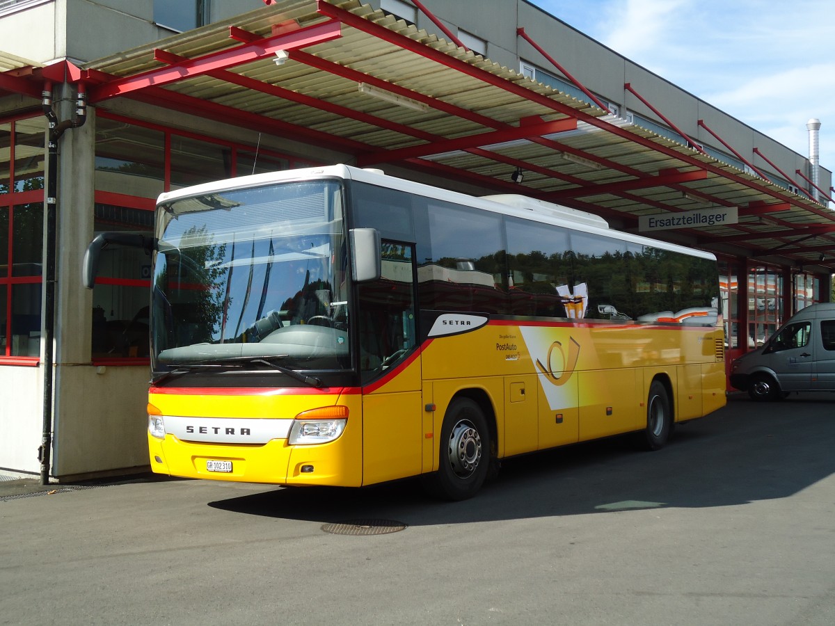 (129'645) - PostAuto Graubnden - GR 102'310 - Setra am 12. September 2010 in Kloten, EvoBus