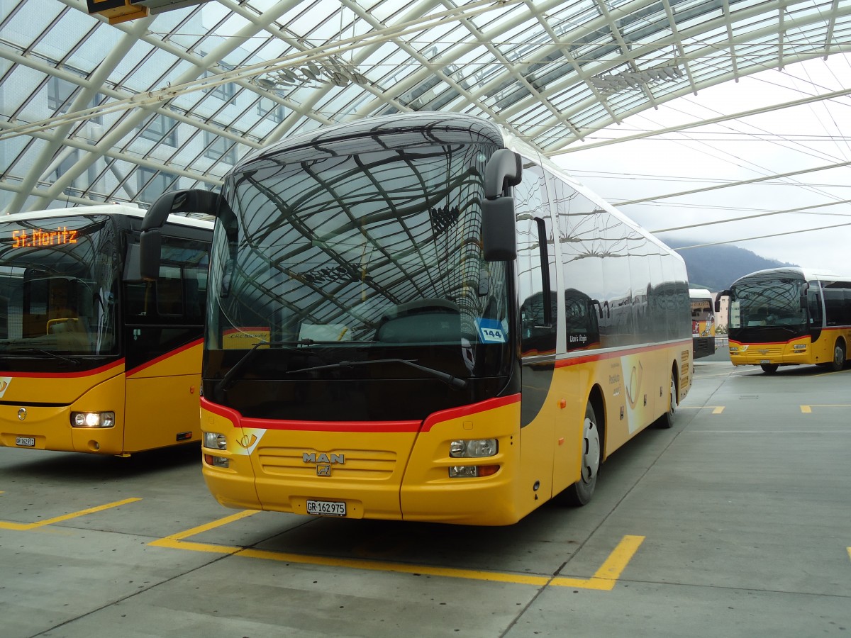 (129'757) - PostAuto Graubnden - GR 162'975 - MAN am 18. September 2010 in Chur, Postautostation