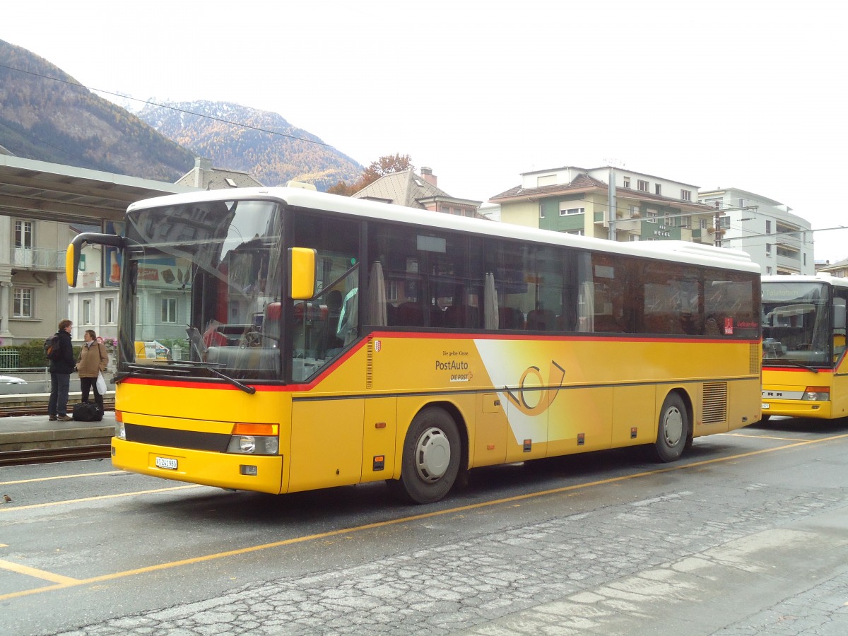 (130'842) - PostAuto Wallis - VS 241'980 - Setra (ex Zerzuben, Visp-Eyholz Nr. 66; ex Zerzuben, Visp-Eyholz Nr. 13; ex BVZ Brig Nr. 13) am 1. November 2010 beim Bahnhof Brig