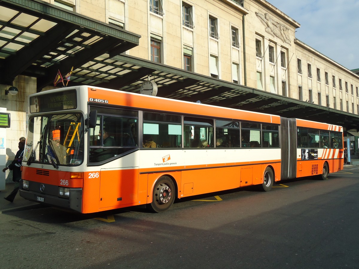 (132'809) - TPG Genve - Nr. 266/GE 96'101 - Mercedes am 10. Mrz 2011 beim Bahnhof Genve