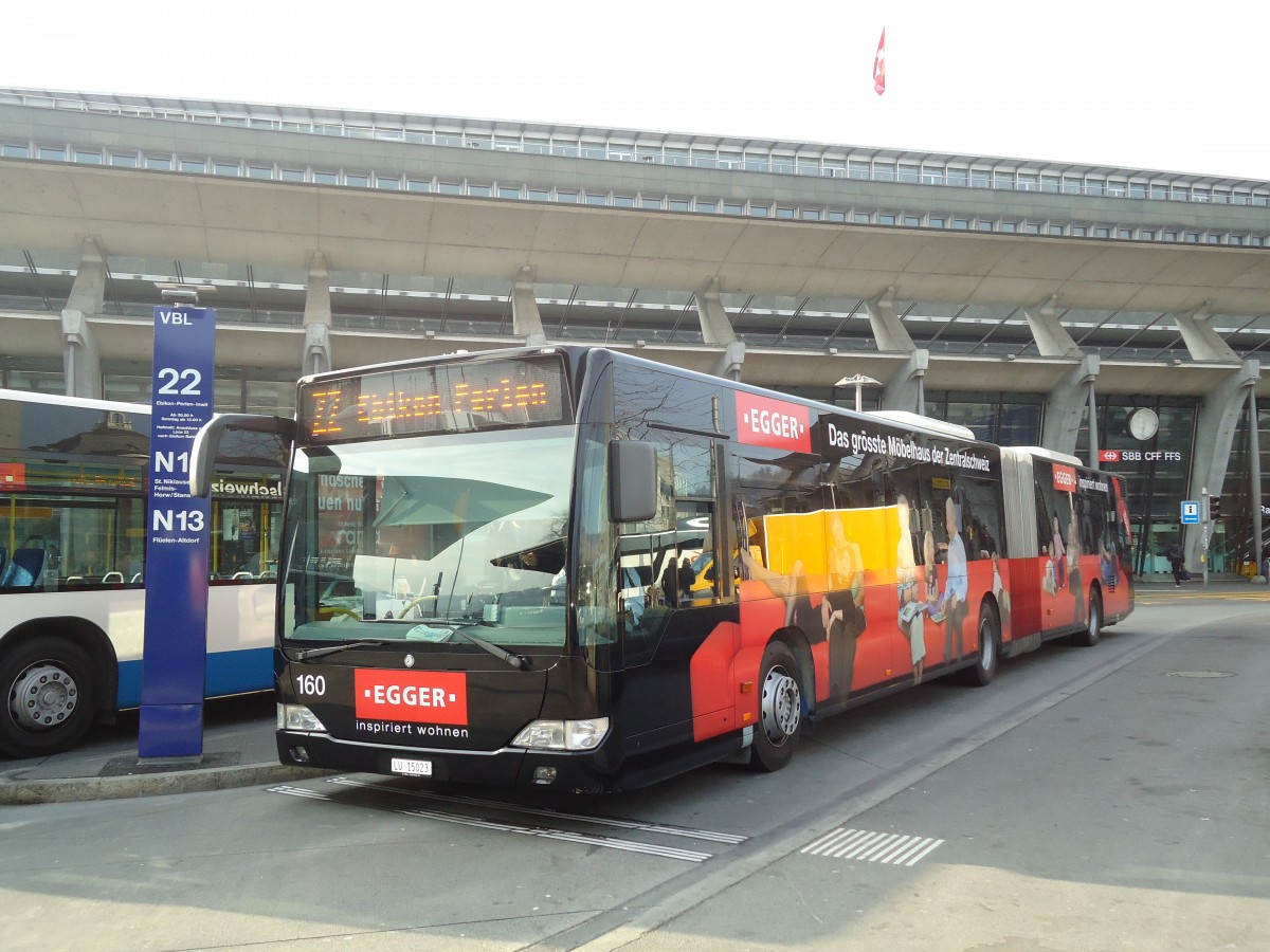 (132'965) - VBL Luzern - Nr. 160/LU 15'023 - Mercedes am 11. Mrz 2011 beim Bahnhof Luzern