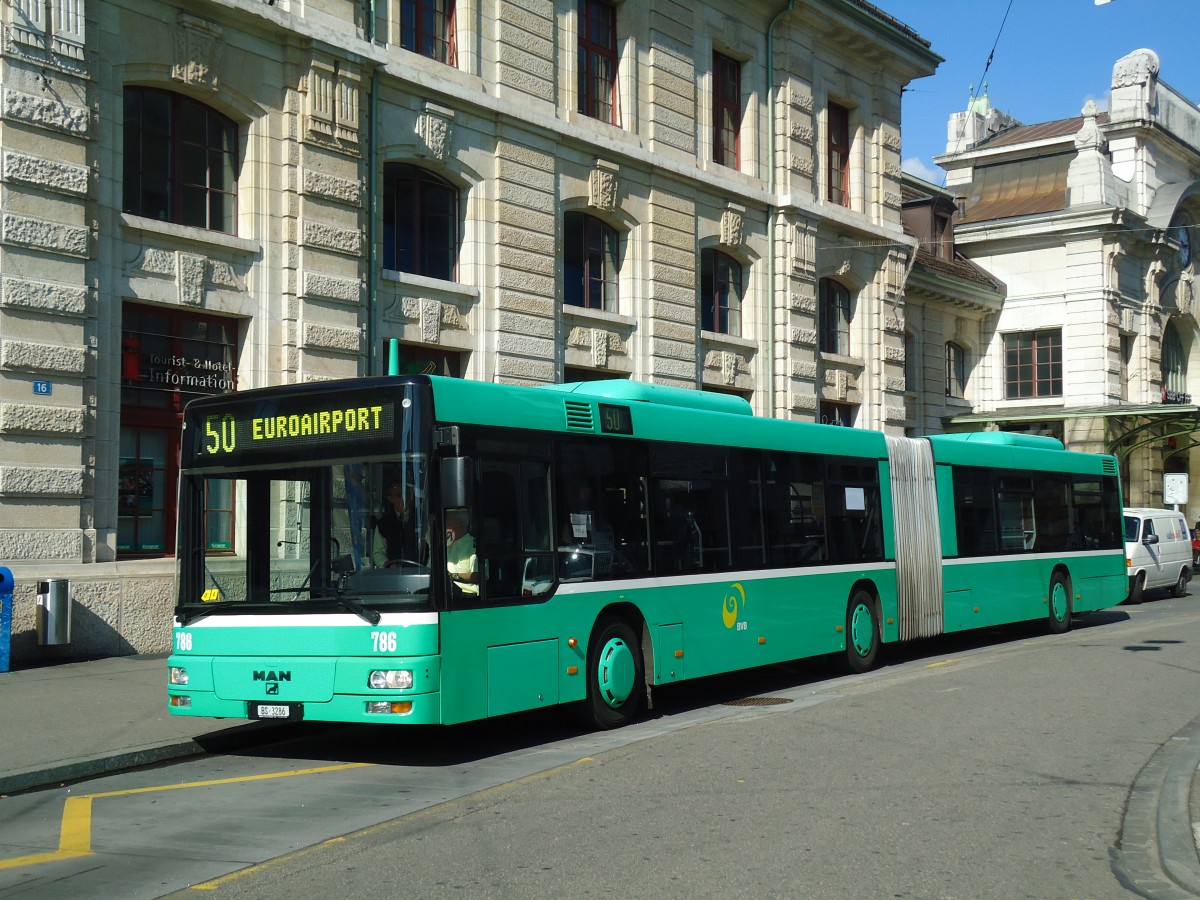 (133'687) - BVB Basel - Nr. 786/BS 3286 - MAN am 16. Mai 2011 beim Bahnhof Basel