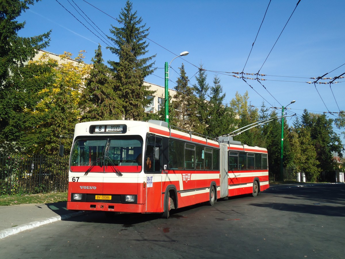 (136'353) - RAT Brasov - Nr. 67/BV 00'086 - Volvo/R&J Gelenktrolleybus (ex VB Biel/CH Nr. 67) am 4. Oktober 2011 in Brasov, Rulmentul