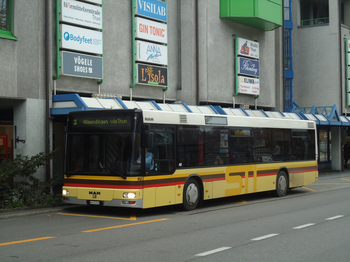 (136'728) - STI Thun - Nr. 92/BE 572'092 - MAN am 11. November 2011 in Thun, Postbrcke