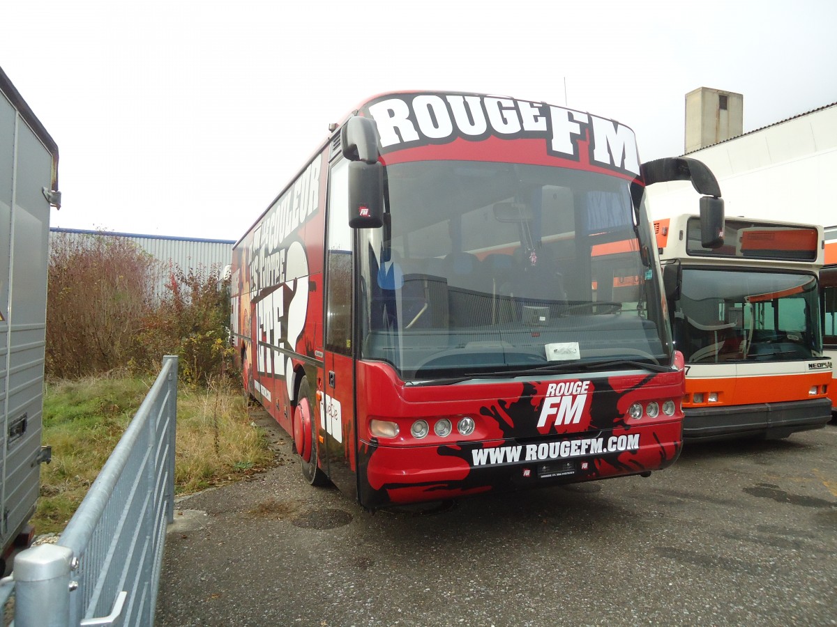 (137'023) - HelvCie, Satigny - Neoplan am 26. November 2011 in Biel, Rattinbus