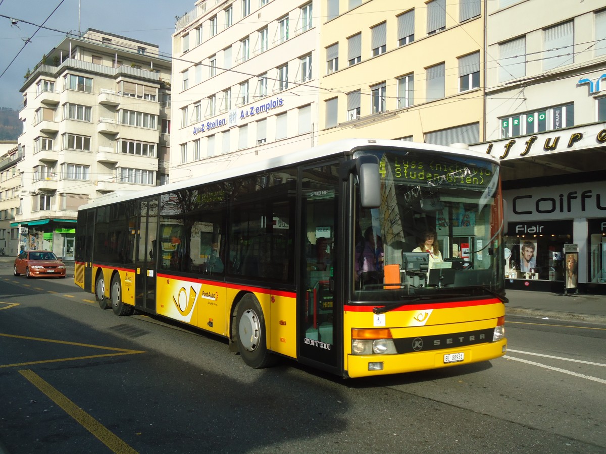 (137'041) - AVA Aarberg - Nr. 8/BE 88'931 - Setra am 26. November 2011 beim Bahnhof Biel