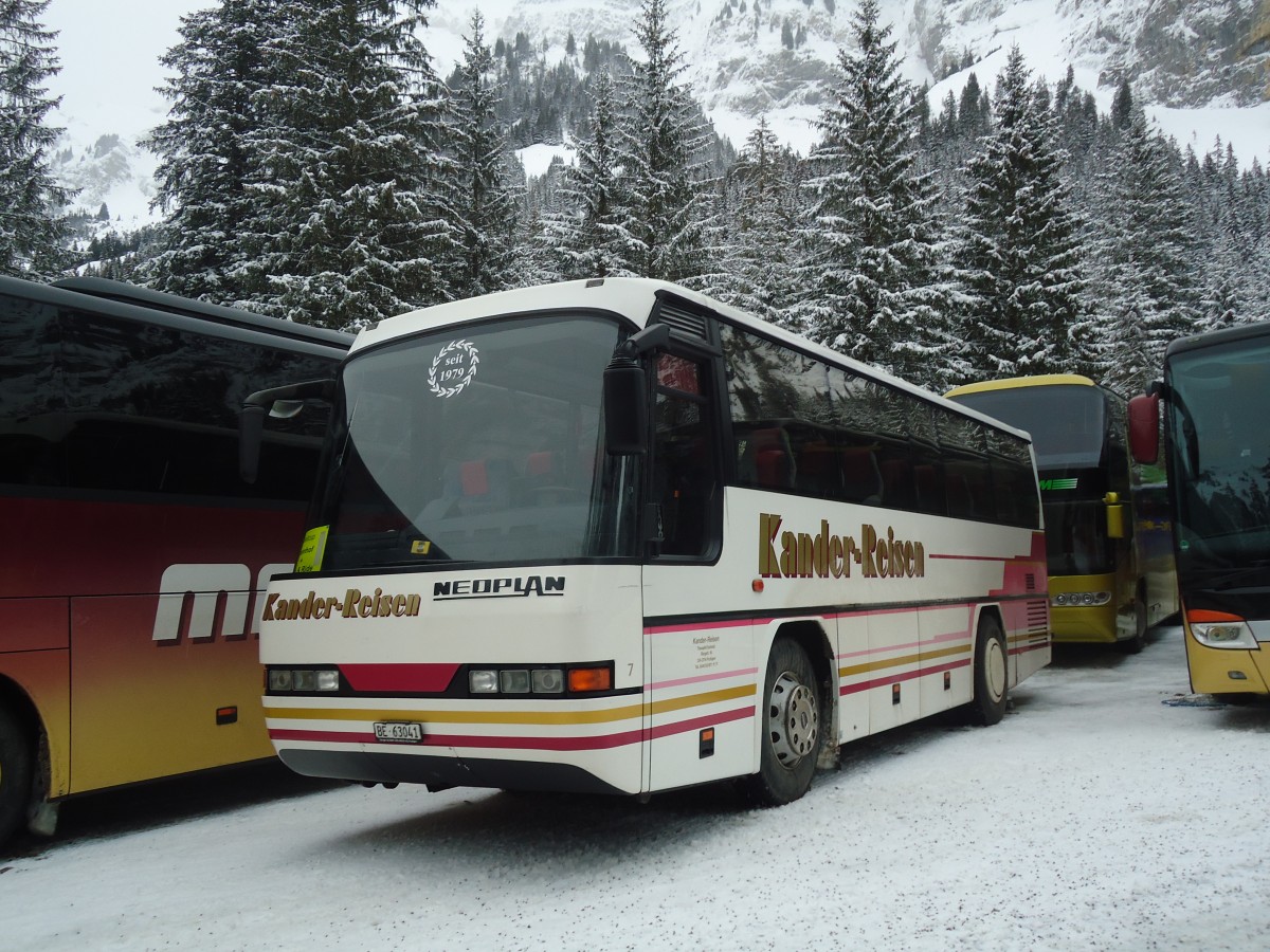 (137'449) - Kander-Reisen, Frutigen - Nr. 7/BE 63'041 - Neoplan am 7. Januar 2012 in Adelboden, Unter dem Birg