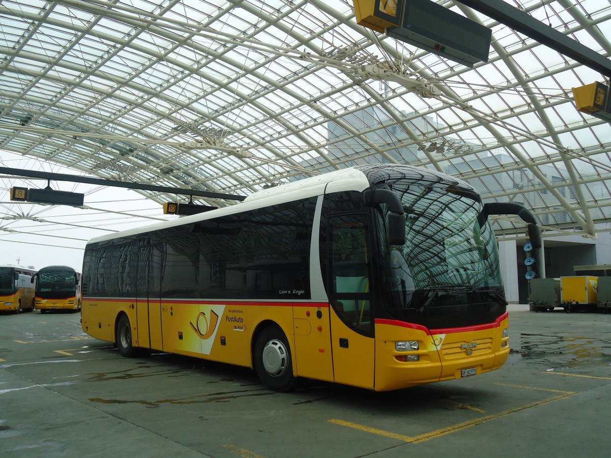 (137'884) - PostAuto Graubnden - GR 162'979 - MAN am 5. Mrz 2012 in Chur, Postautostation