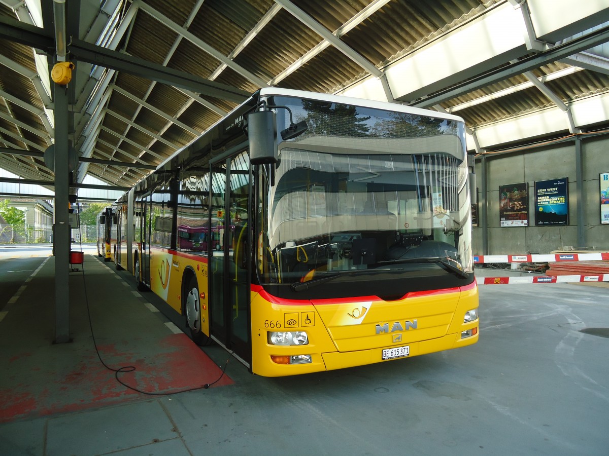 (138'986) - PostAuto Bern - Nr. 666/BE 615'371 - MAN am 20. Mai 2012 in Bern, Postautostation