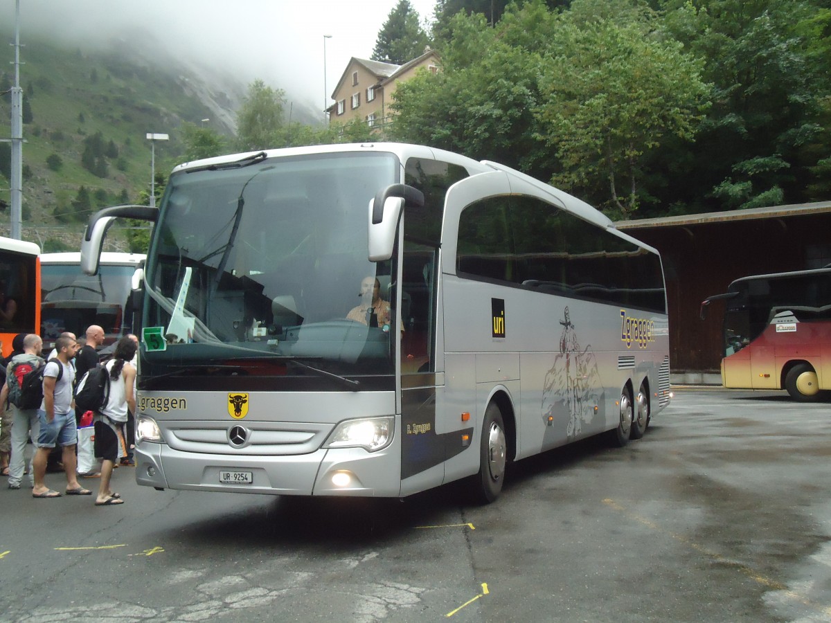 (140'383) - Zgraggen, Schattdorf - UR 9254 - Mercedes am 1. Juli 2012 beim Bahnhof Gschenen