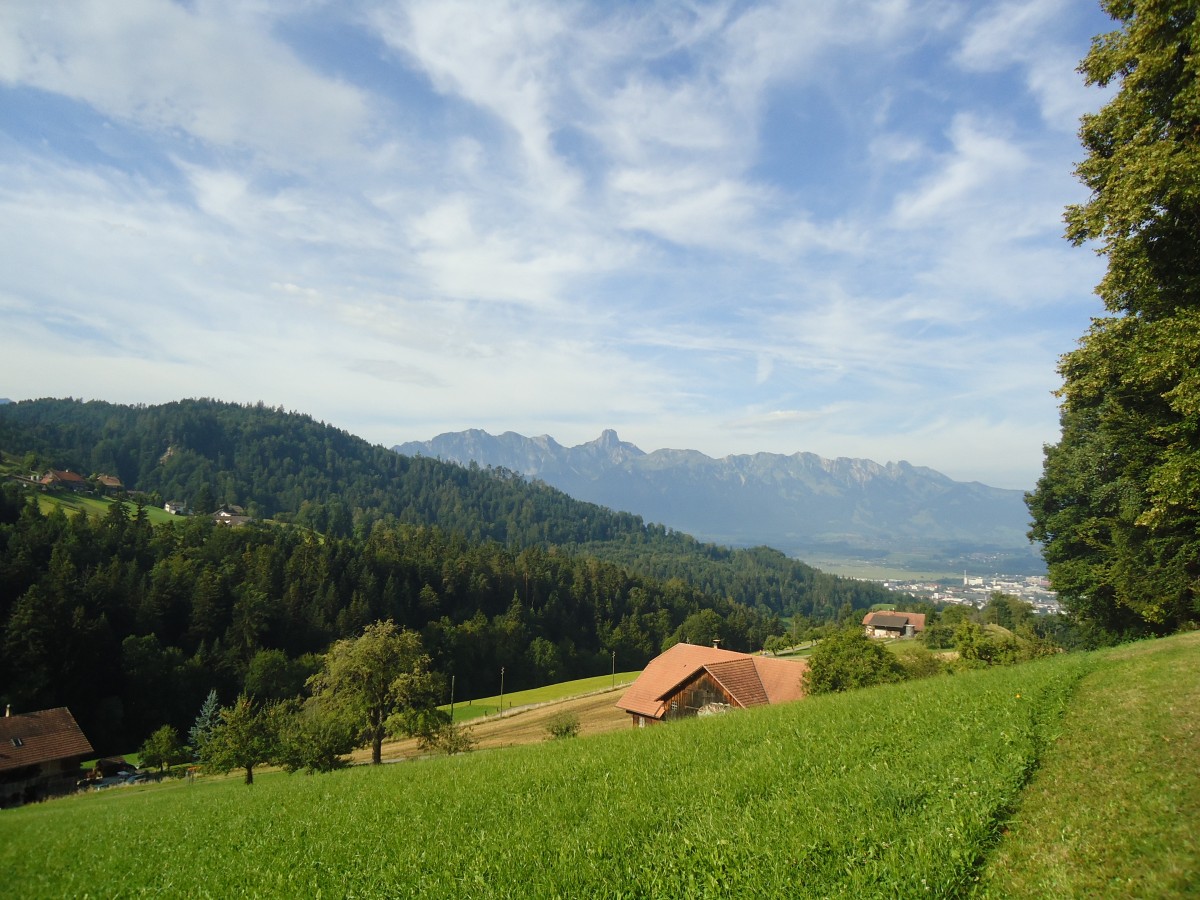 (141'071) - Aussicht auf die Stockhornkette am 12. August 2012 von unter den Linden bei Steffisburg