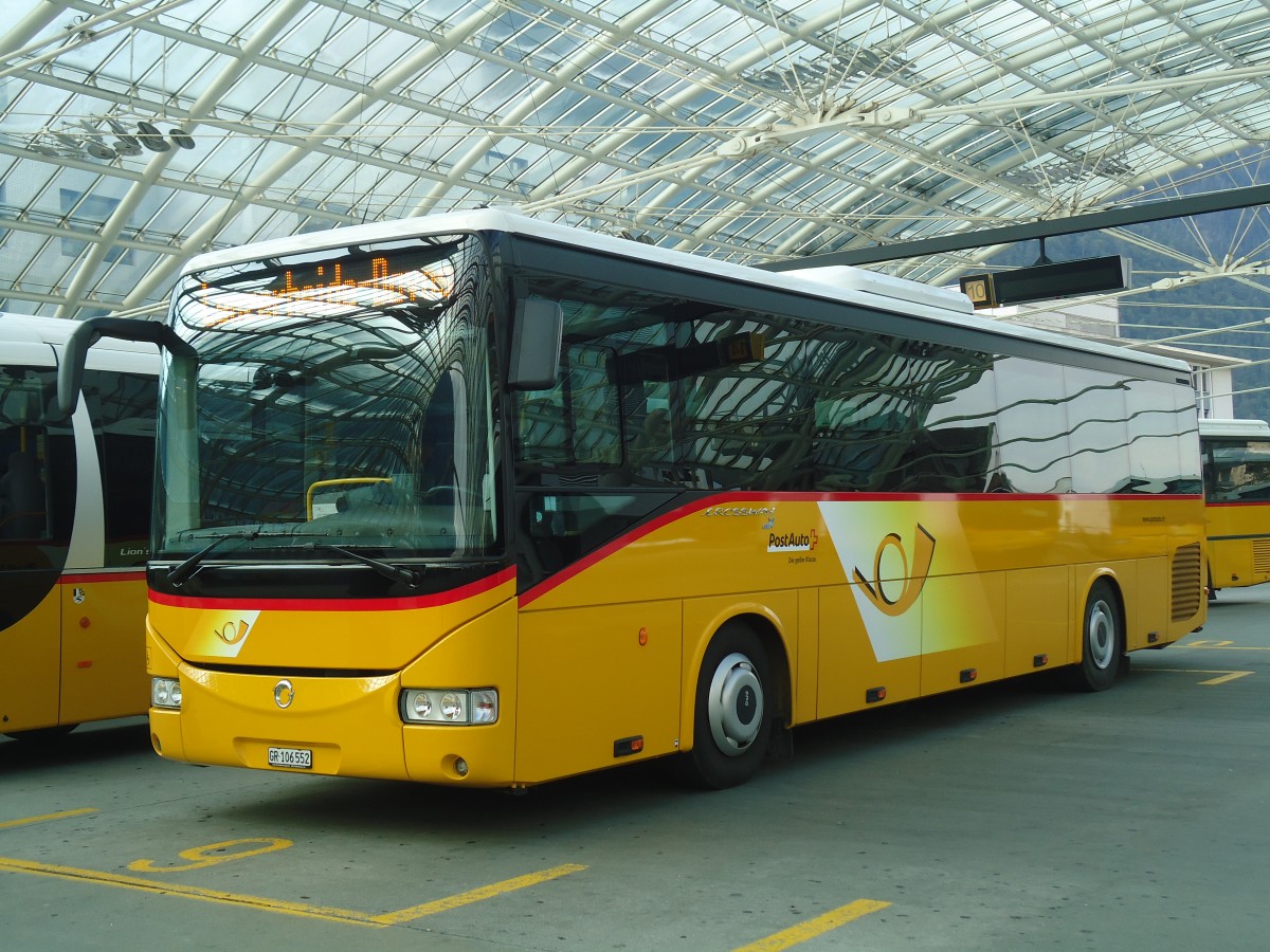 (141'580) - PostAuto Graubnden - GR 106'552 - Irisbus am 15. September 2012 in Chur, Postautostation