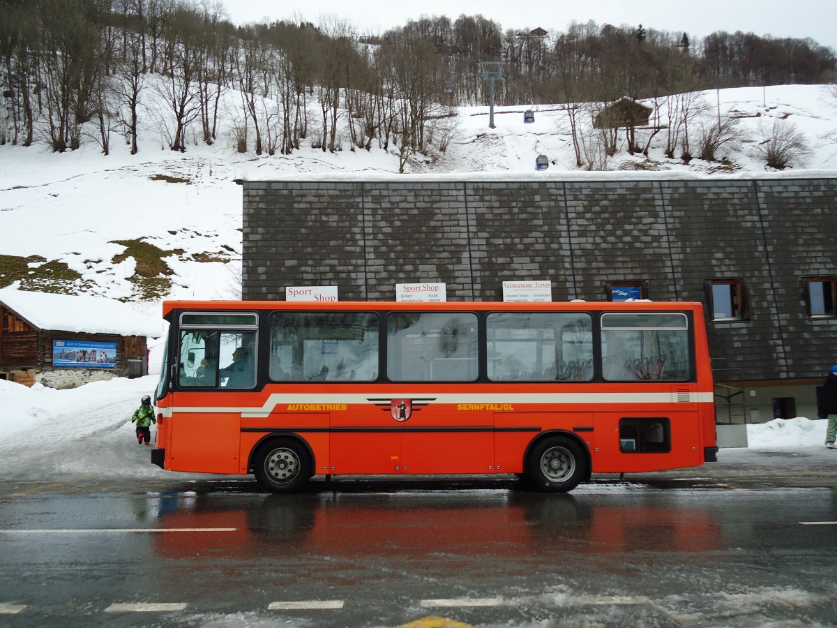 (142'592) - AS Engi - Nr. 8/GL 7708 - NAW/Hess (ex ZVB Zug Nr. 42) am 23. Dezember 2012 in Elm, Sportbahnen